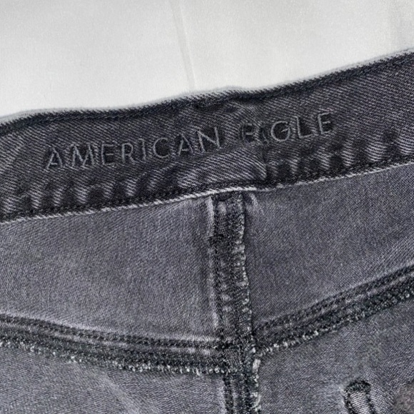American Eagle Black Denim Mom Jeans - Picture 5 of 11